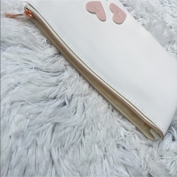 LC Lauren Conrad heart embellished cosmetic bag cream with pink hearts - Picture 2 of 9